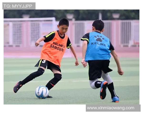 足球服小学助力孩子们健康成长与团队精神培养的完美选择